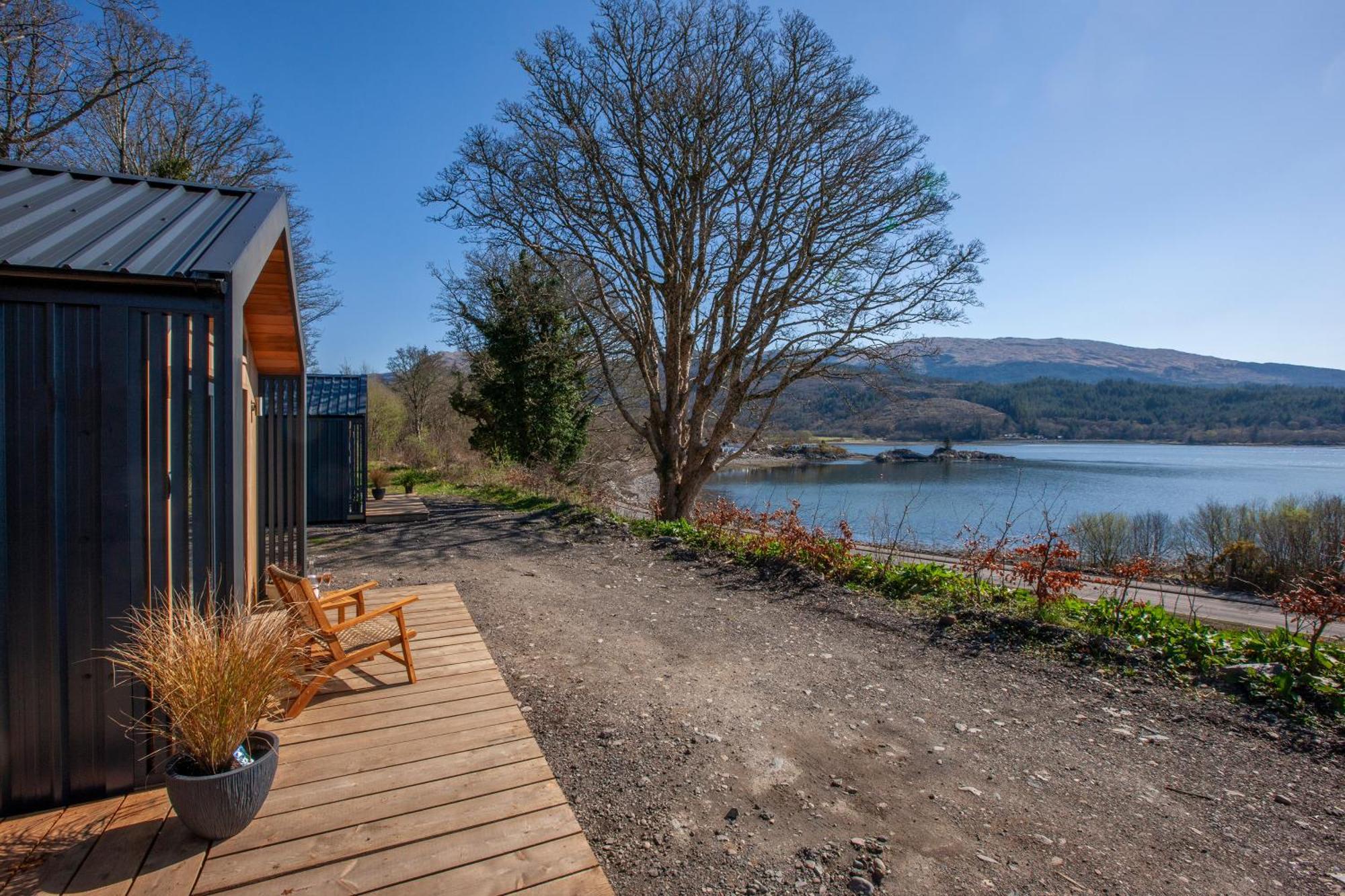 Appin Holiday Homes -Caravans, Lodges, Shepherds Hut And Train Carriage Stays 外观 照片