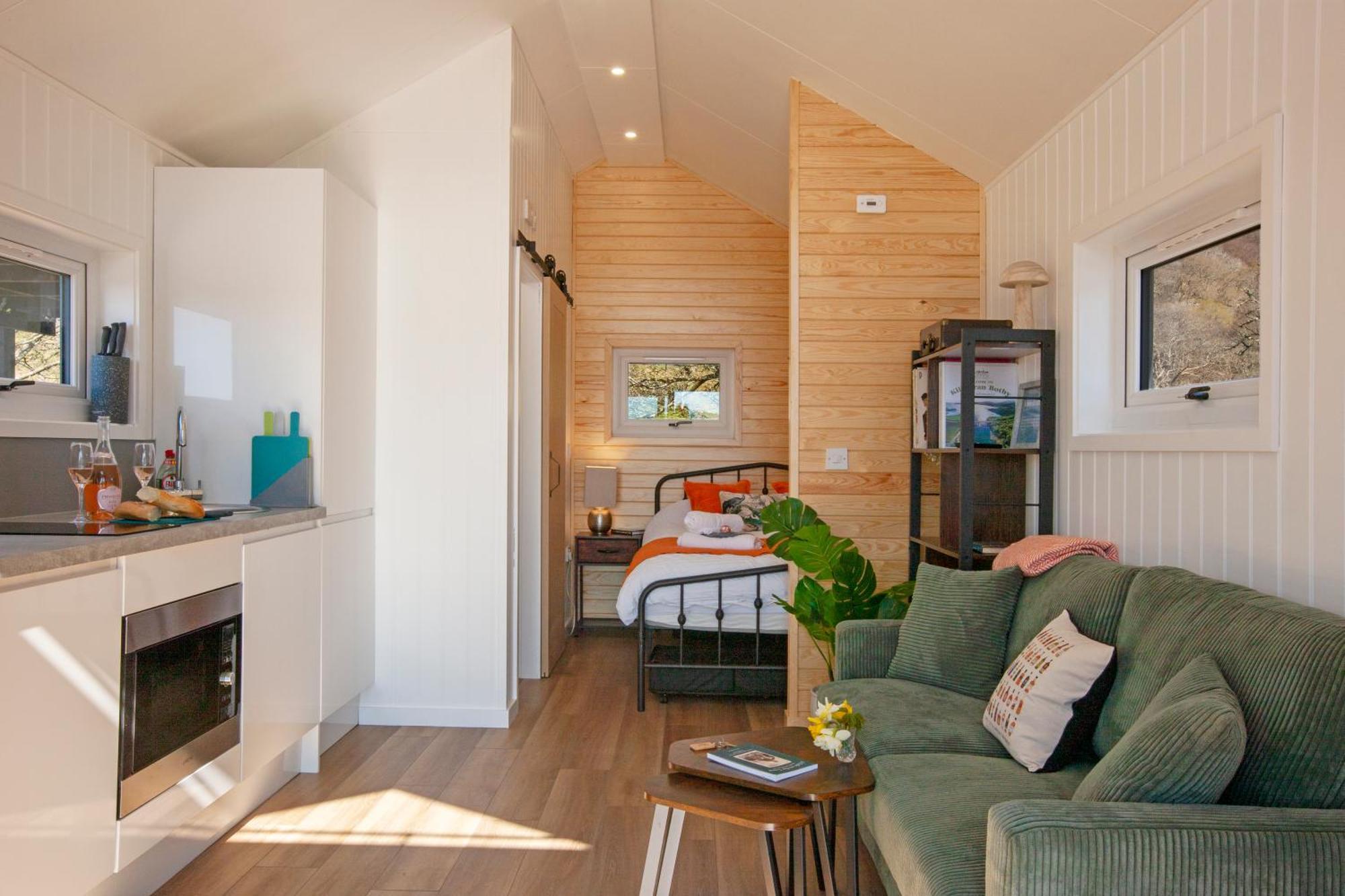 Appin Holiday Homes -Caravans, Lodges, Shepherds Hut And Train Carriage Stays 外观 照片