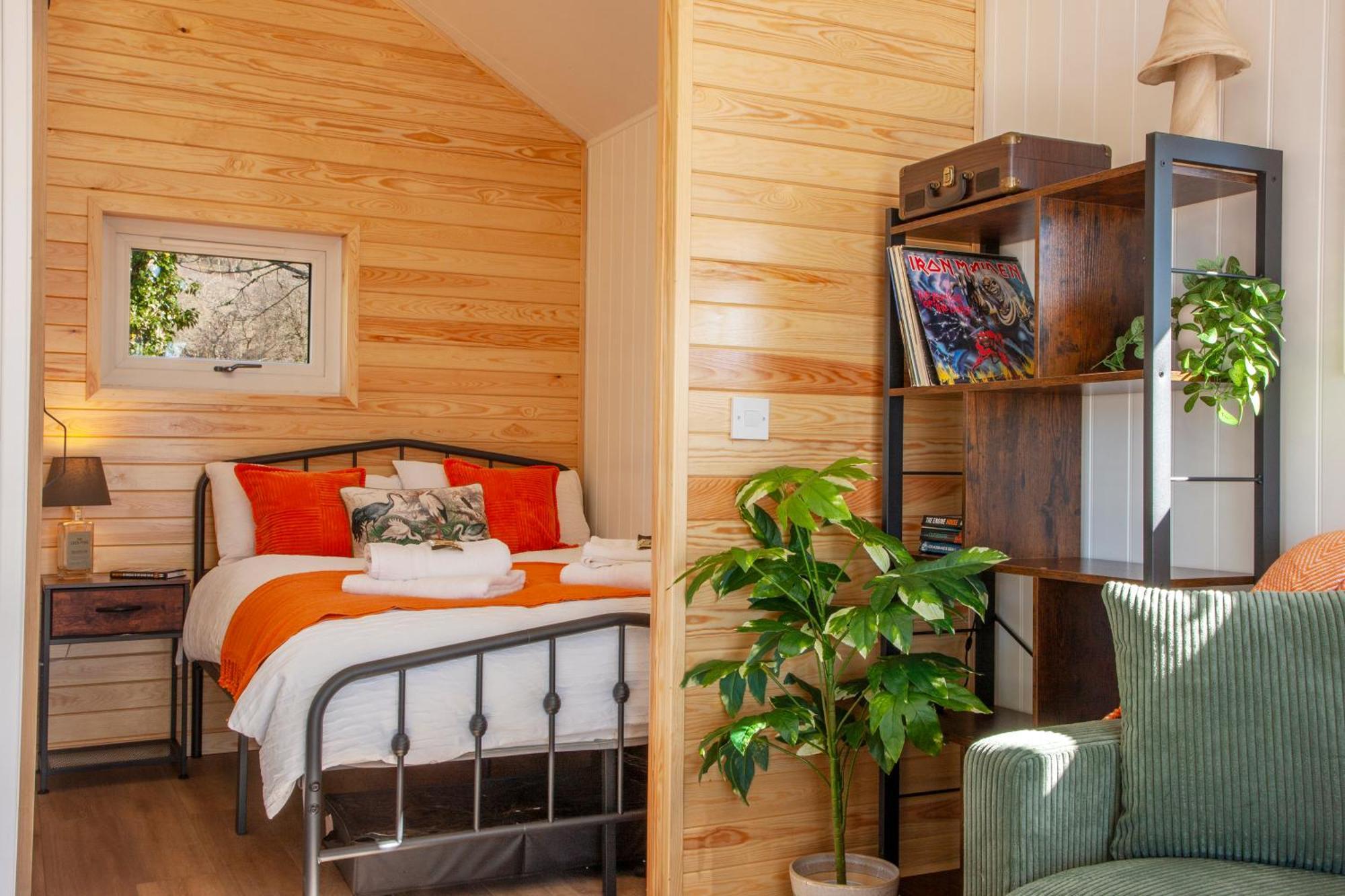 Appin Holiday Homes -Caravans, Lodges, Shepherds Hut And Train Carriage Stays 外观 照片
