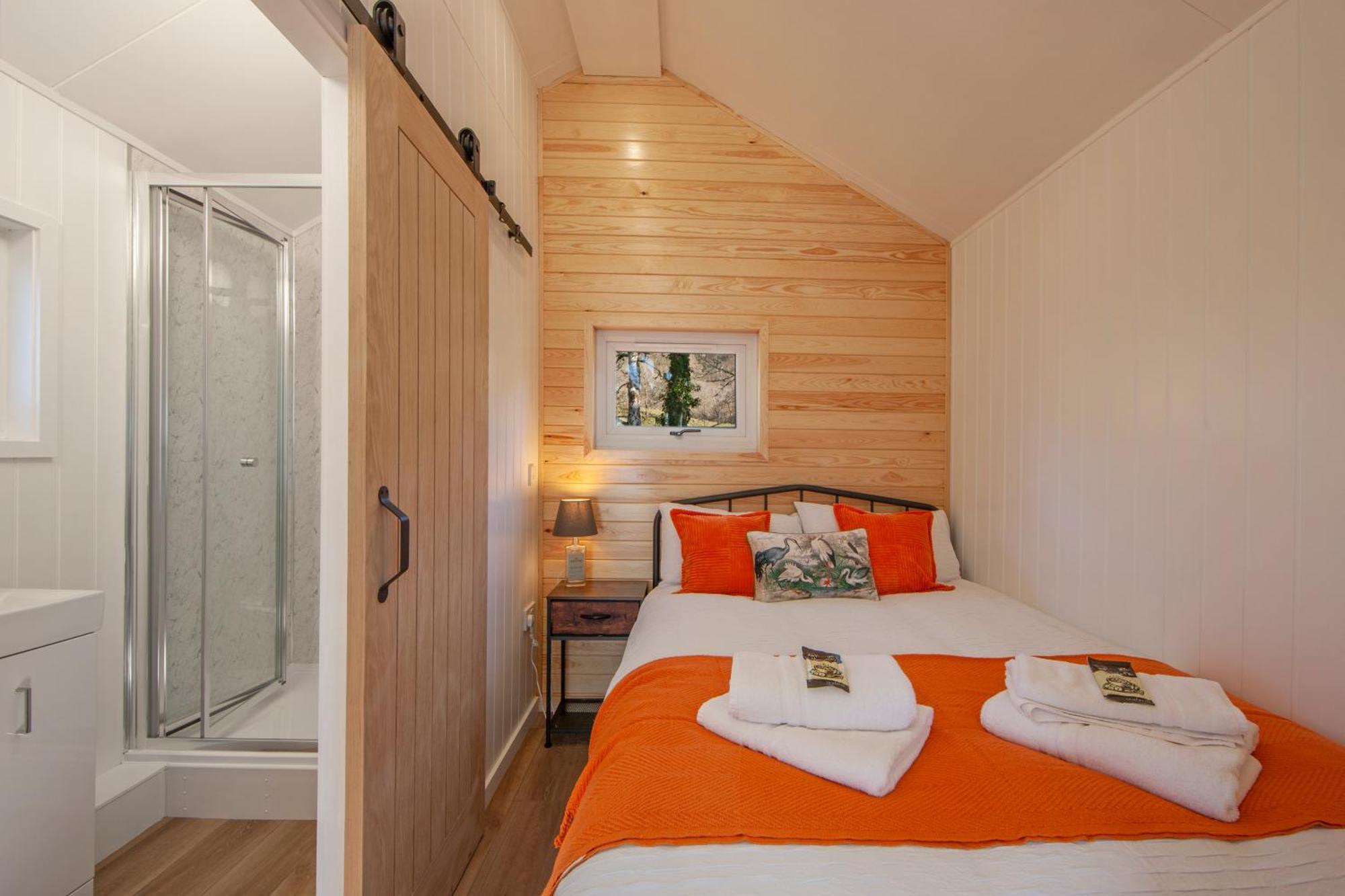 Appin Holiday Homes -Caravans, Lodges, Shepherds Hut And Train Carriage Stays 外观 照片