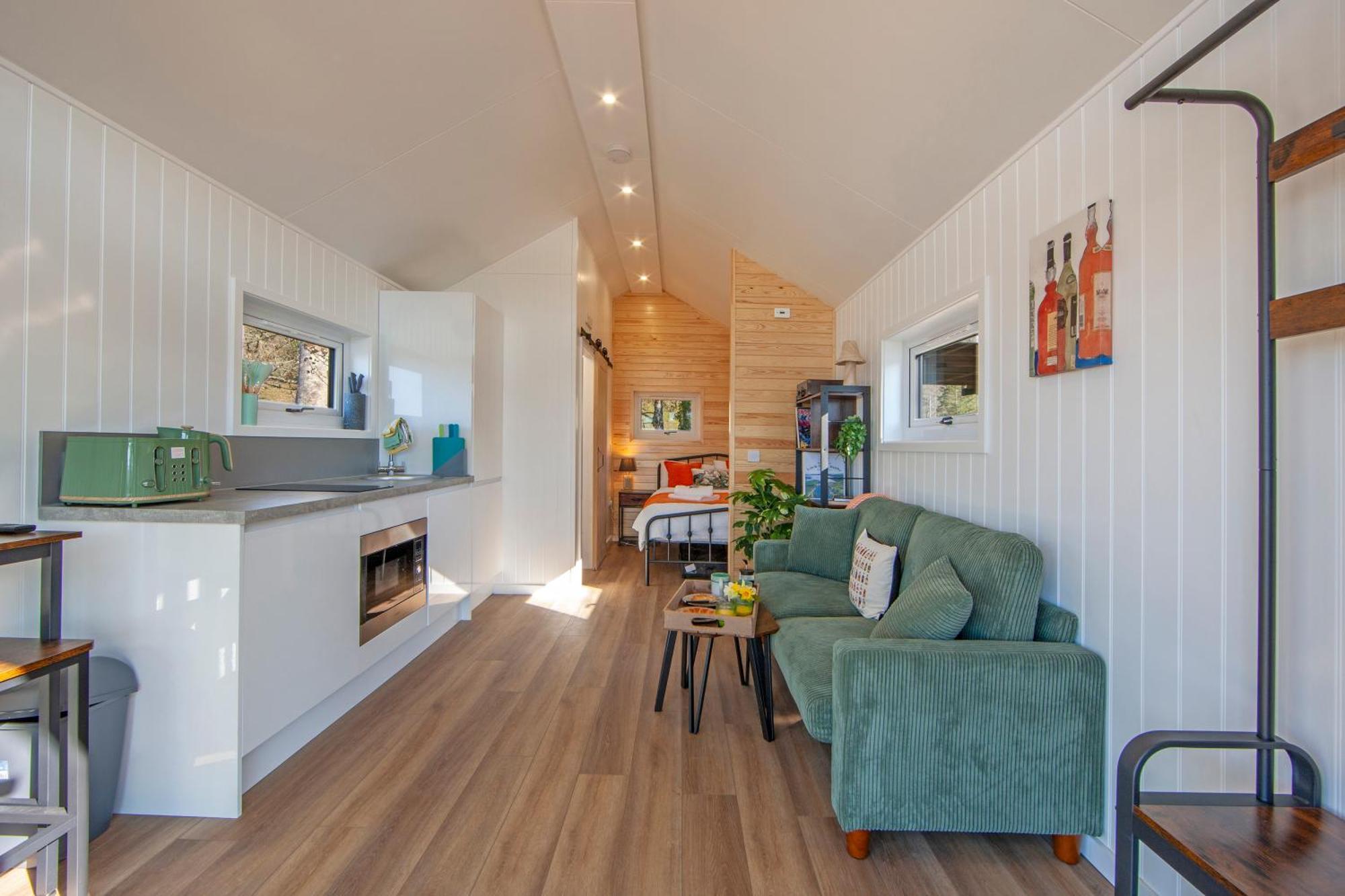 Appin Holiday Homes -Caravans, Lodges, Shepherds Hut And Train Carriage Stays 外观 照片