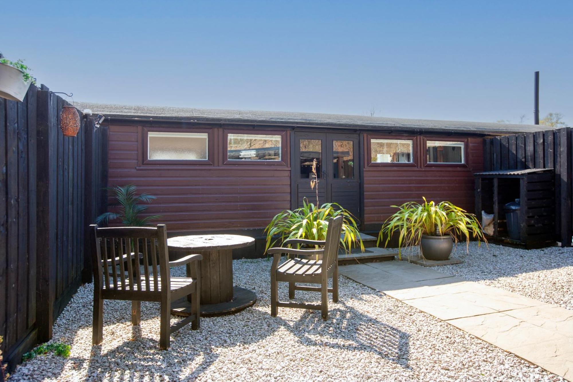 Appin Holiday Homes -Caravans, Lodges, Shepherds Hut And Train Carriage Stays 外观 照片