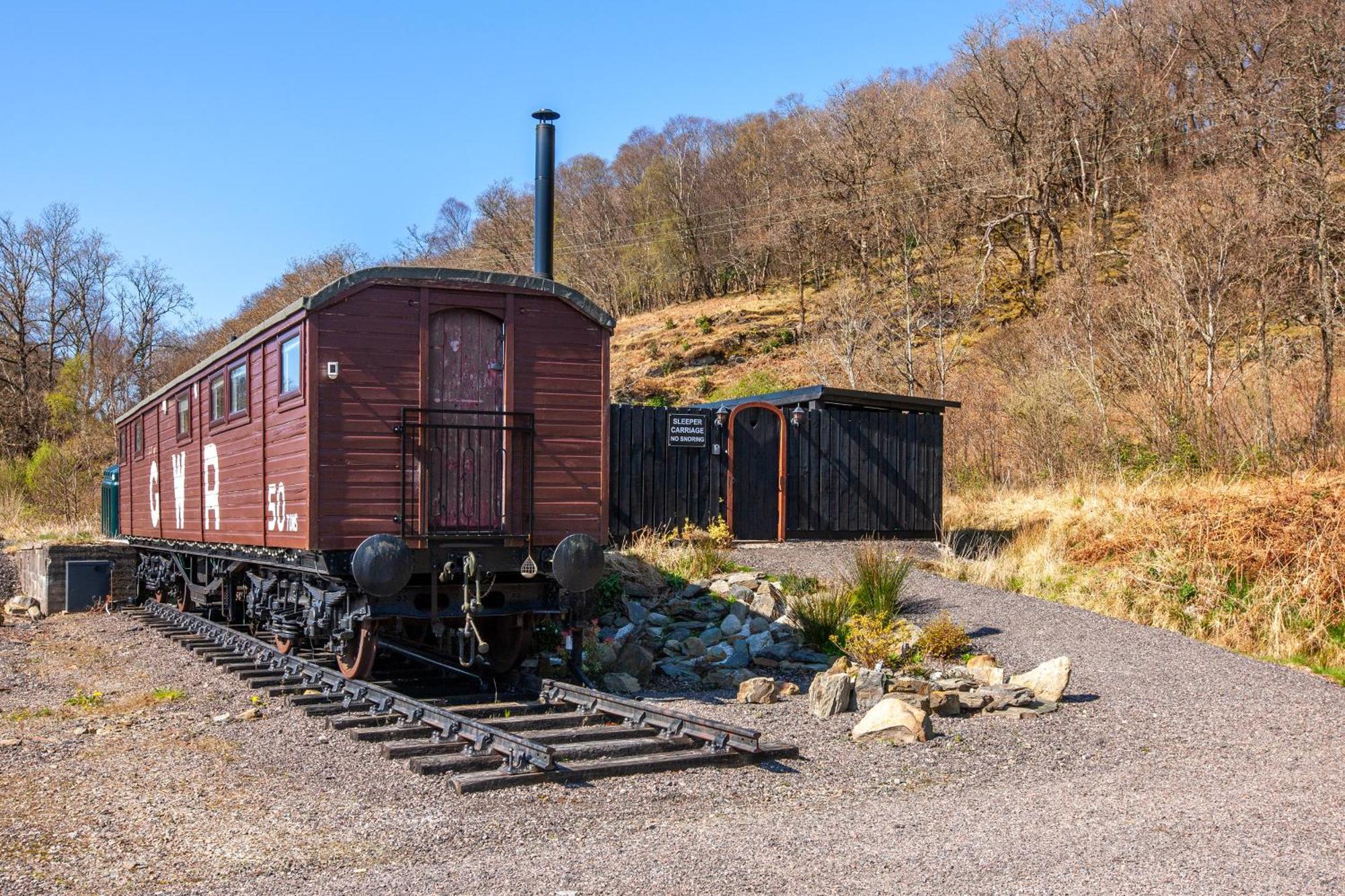 Appin Holiday Homes -Caravans, Lodges, Shepherds Hut And Train Carriage Stays 外观 照片